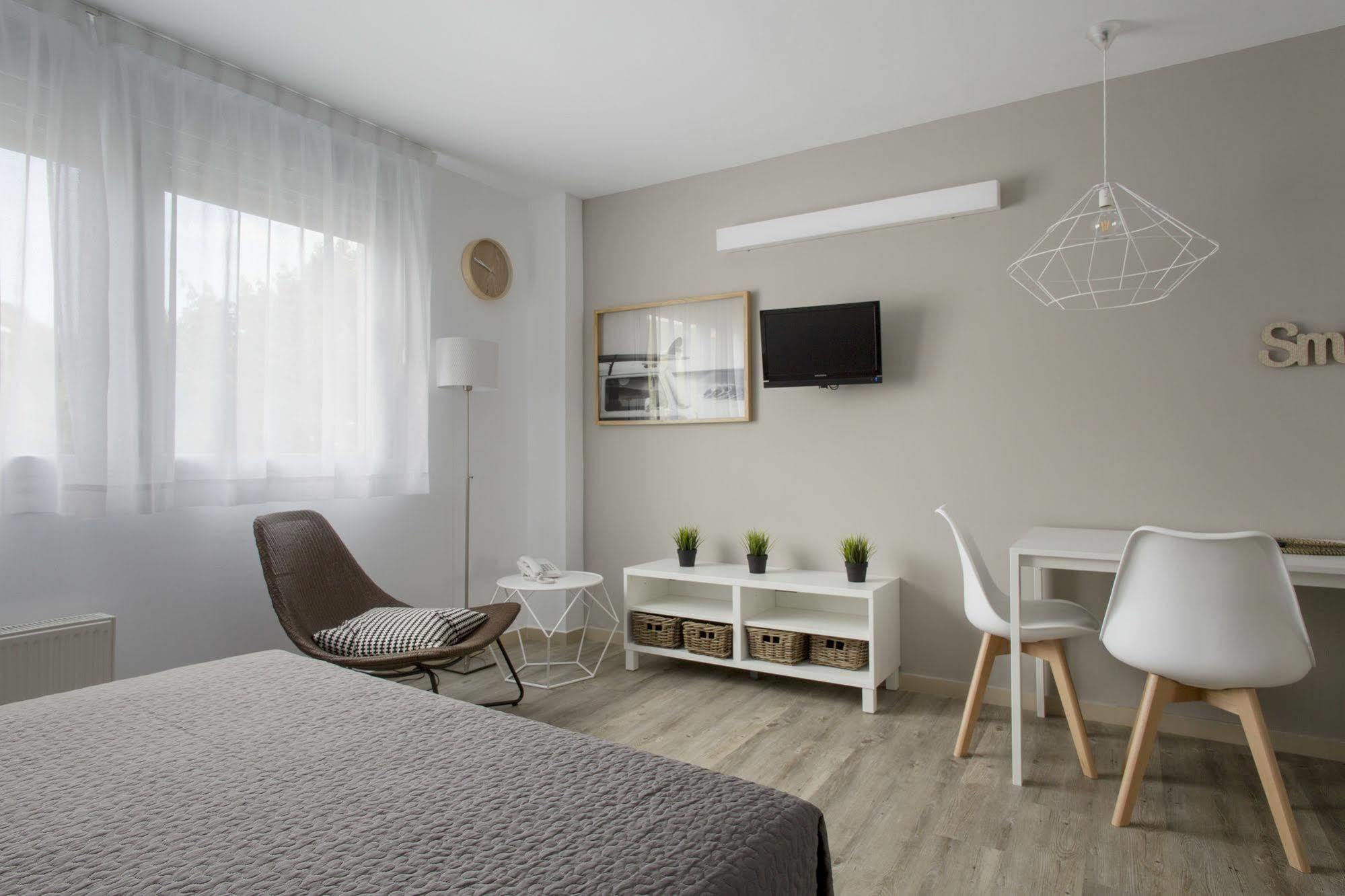 Residencia Universitaria Resa Manuel Agud Querol San Sebastián Dış mekan fotoğraf